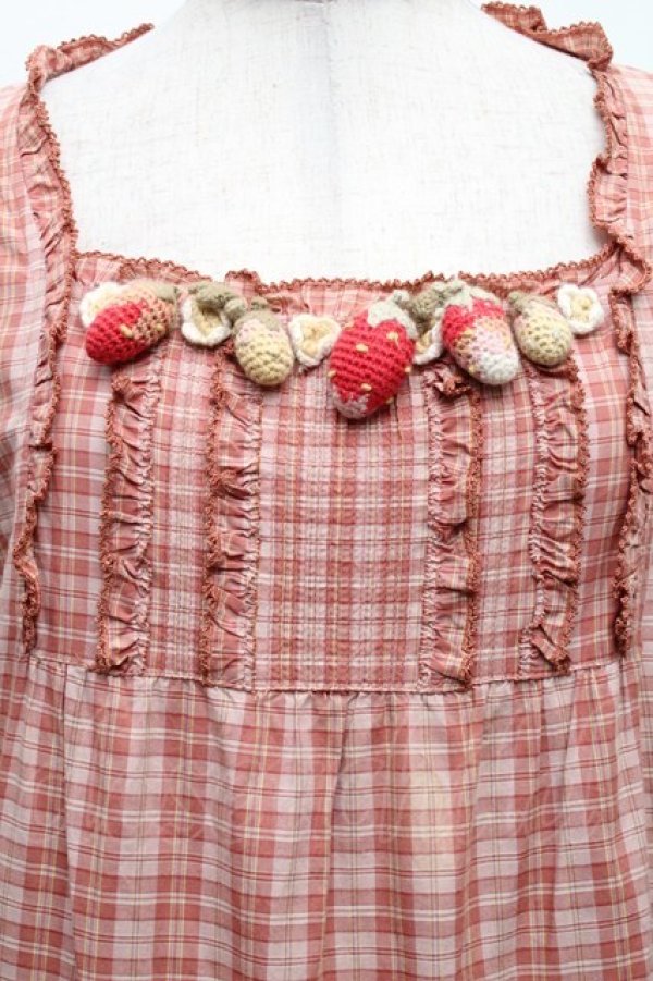 画像3: PINK HOUSE / いちご編みぐるみ段々チェックワンピース  ピンク S-26-03-08-037-LO-OP-AS-ZS (3)