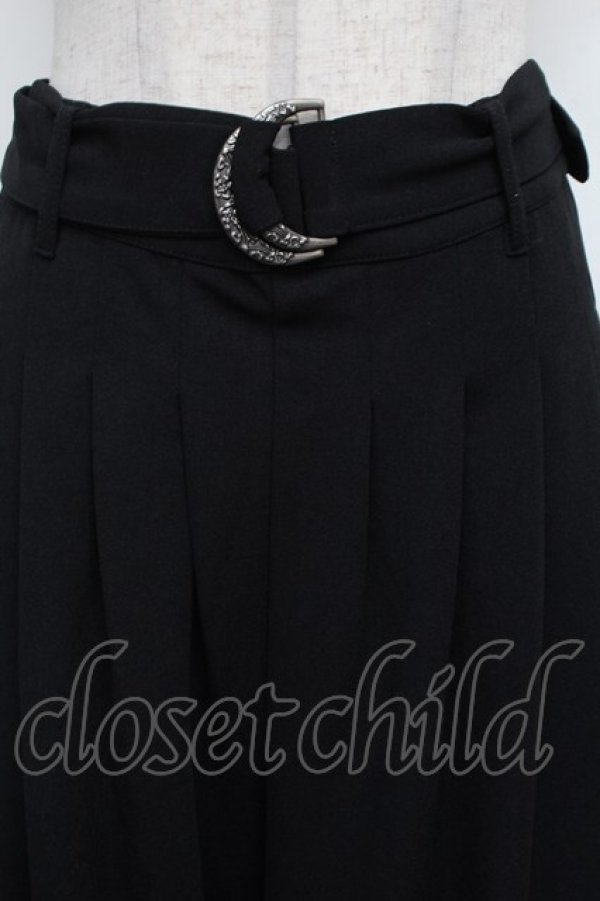 画像4: axes femme / リリー刺繍タック入ワイドパンツ  黒 S-26-03-08-057-AX-PA-AS-ZS (4)