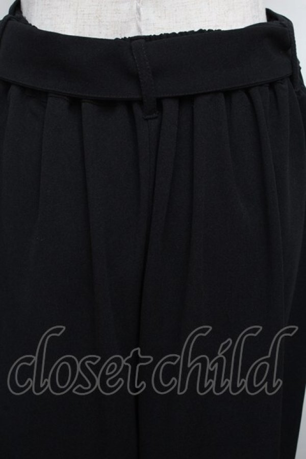 画像6: axes femme / リリー刺繍タック入ワイドパンツ  黒 S-26-03-08-057-AX-PA-AS-ZS (6)