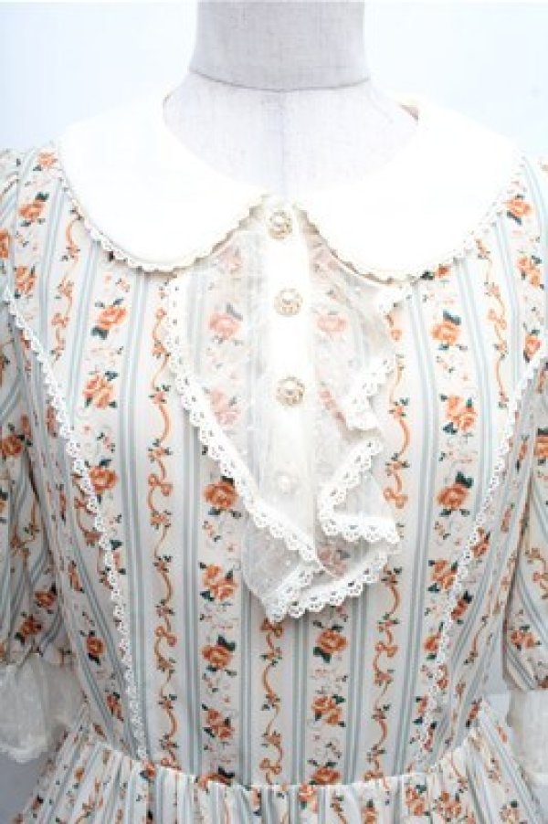 画像3: axes femme kawaii / プチローズ柄ワンピース  オフ S-26-03-12-037-AX-OP-AS-ZS (3)