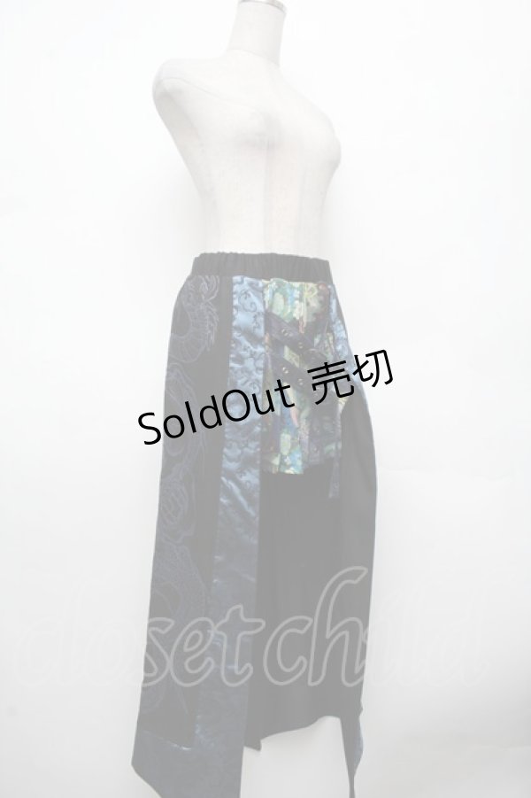 画像3: Qutie Frash / 龍pt和柄プリーツスカート  黒ｘブルー S-26-03-14-059-QU-SK-HR-ZS (3)
