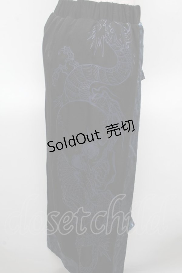 画像5: Qutie Frash / 龍pt和柄プリーツスカート  黒ｘブルー S-26-03-14-059-QU-SK-HR-ZS (5)