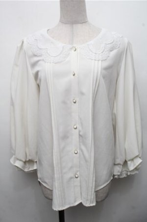 画像: axes femme POETIQUE / スカラップ刺繍襟ブラウス  オフ S-26-03-15-026-AX-TO-HR-ZS