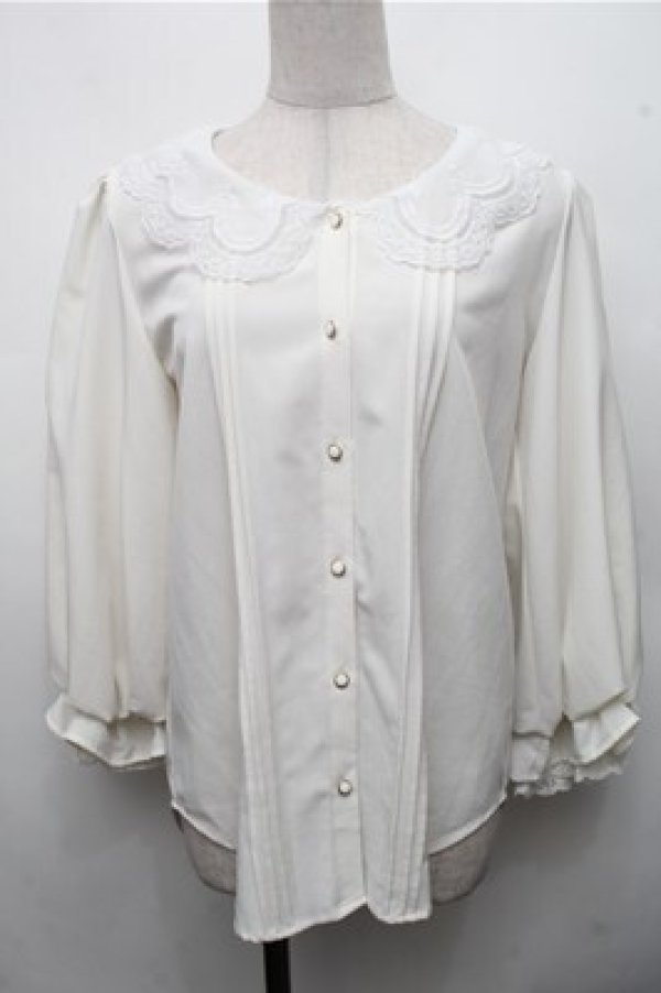 画像1: axes femme POETIQUE / スカラップ刺繍襟ブラウス  オフ S-26-03-15-026-AX-TO-HR-ZS (1)