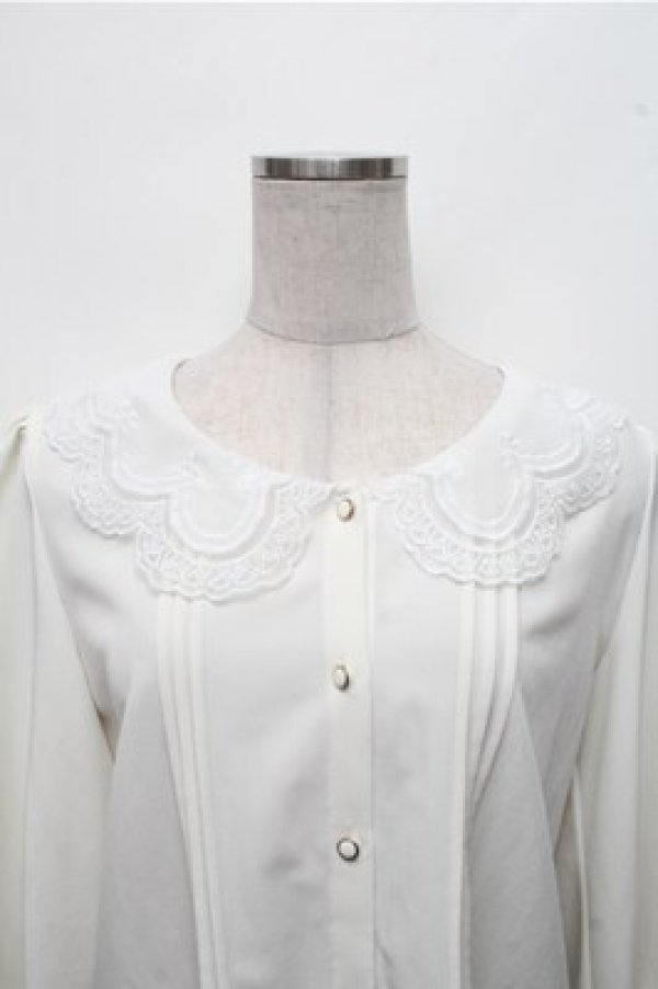 画像3: axes femme POETIQUE / スカラップ刺繍襟ブラウス  オフ S-26-03-15-026-AX-TO-HR-ZS (3)