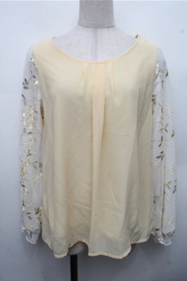 画像1: axes femme / 袖チュールレースプルオーバー  イエロー S-26-03-15-027-AX-TO-HR-ZS (1)