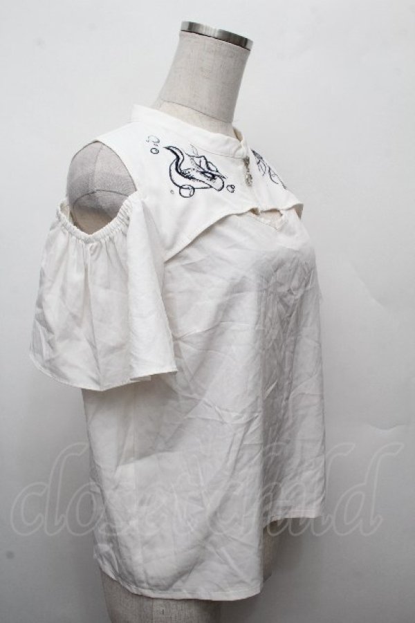 画像3: axes femme POETIQUE / ダークマリン肩開き刺繍ブラウス  白 S-26-03-19-003-AX-BL-AS-ZS (3)