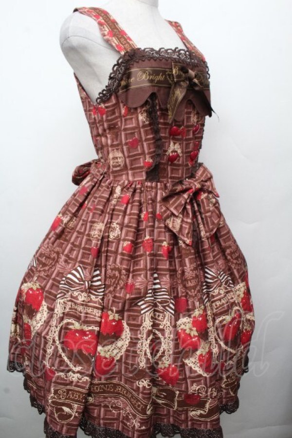 画像3: BABY,THE STARS SHINE BRIGHT / Strawberry Loves Chocolate柄ジャンパースカートI  ブラウン S-26-03-23-043-BA-OP-AS-ZS (3)