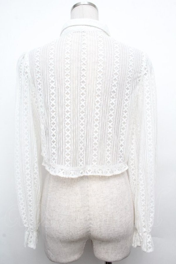 画像2: axes femme POETIQUE / チャイナボタンレースブラウス  白 S-26-03-23-006-AX-BL-AS-ZS (2)