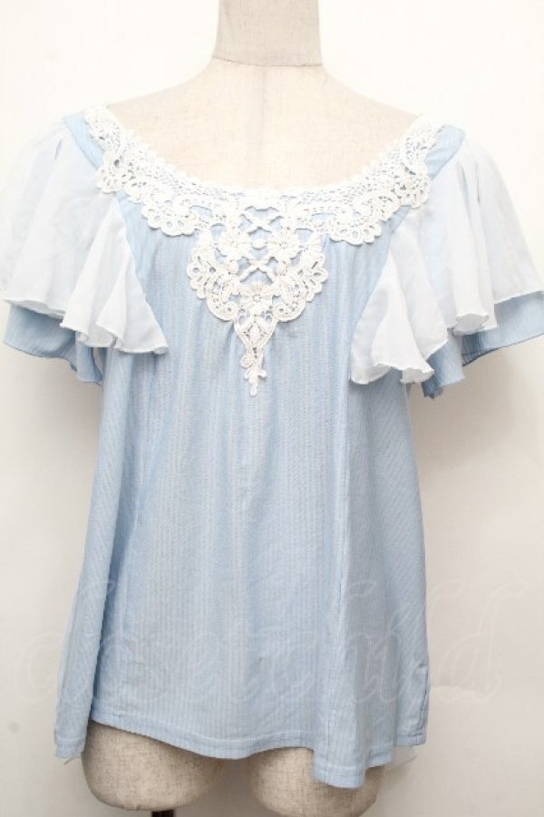 画像1: axes femme / ストライプ刺繍フリルトップス  サックス S-26-03-23-017-AX-TO-AS-ZS (1)