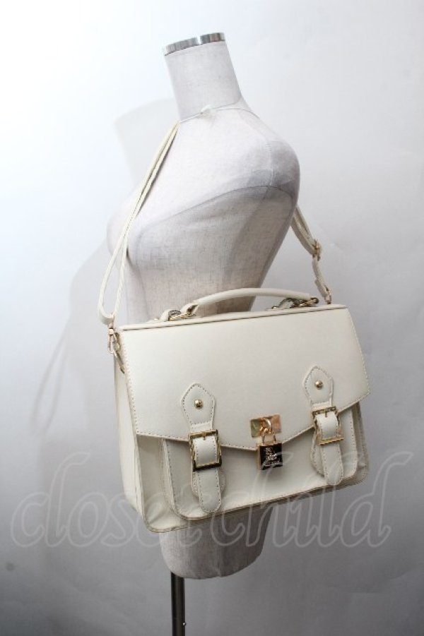 画像2: Amavel / カギ付A4サッチェルバッグ  オフ S-26-03-28-016-CA-BG-AS-ZS (2)