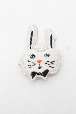 画像: Franche Lippee / うさぎブローチ  白 S-26-04-05-006-LO-AC-AS-ZS