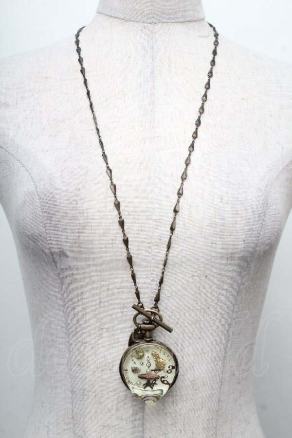 画像1: Q-pot. / アリス/メルティポケットウォッチネックレス  アンティークゴールド S-26-04-07-028-QP-AC-AS-ZS (1)