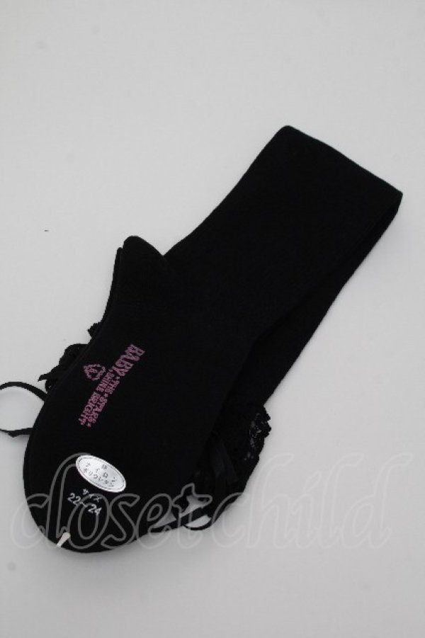 画像2: BABY,THE STARS SHINE BRIGHT / リボン通しレースオーバーニーソックス  黒 S-26-04-07-003-BA-ZA-HR-ZS (2)