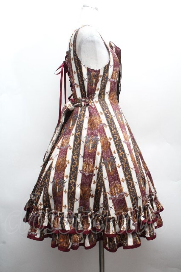 画像2: ALICE and the PIRATES / St.Lily Wolf〜狼騎士と百合の誓い〜柄ジャンパースカートI  ワイン S-26-04-09-035-PA-OP-AS-ZS (2)