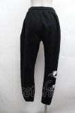 画像3: NieR Clothing / プリントスウェットパンツ  黒 S-26-04-10-060-PU-PA-HR-ZS (3)