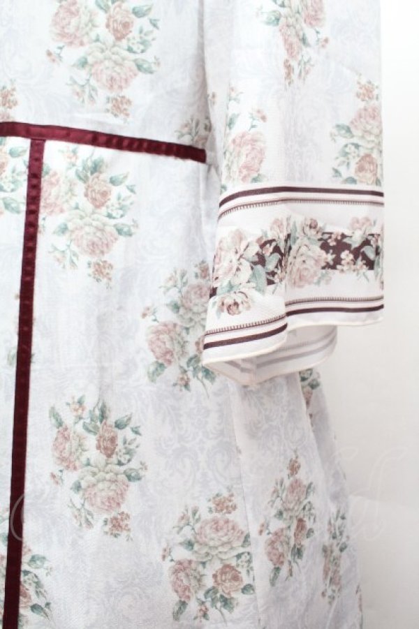 画像3: axes femme / ウォールオーナメント柄ワンピース  白ｘグレー S-26-04-12-040-AX-OP-AS-ZS (3)