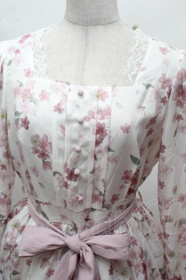 画像4: axes femme / 桜柄ティアードワンピース  オフ S-26-04-12-042-AX-OP-AS-ZS (4)