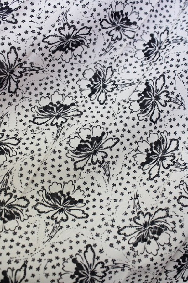 画像3: KANEKO ISAO / フラワー総柄スカート  アイボリーＸ黒 T-24-01-16-039-EL-SK-HD-ZT402 (3)