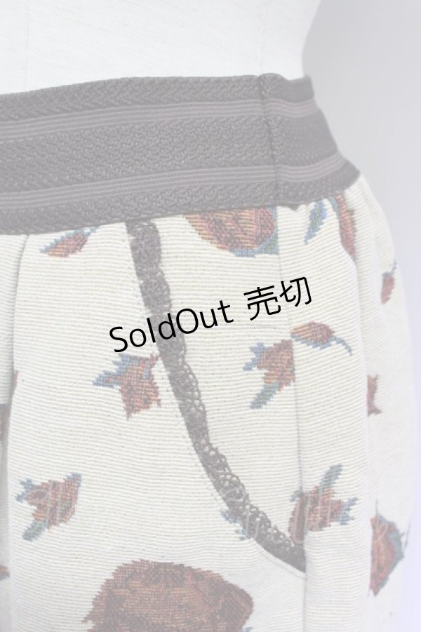 画像4: 【SALE】axes femme / クラシックローズゴブランスカート  ベージュ T-24-02-08-036-AX-SK-HD-ZT402 (4)