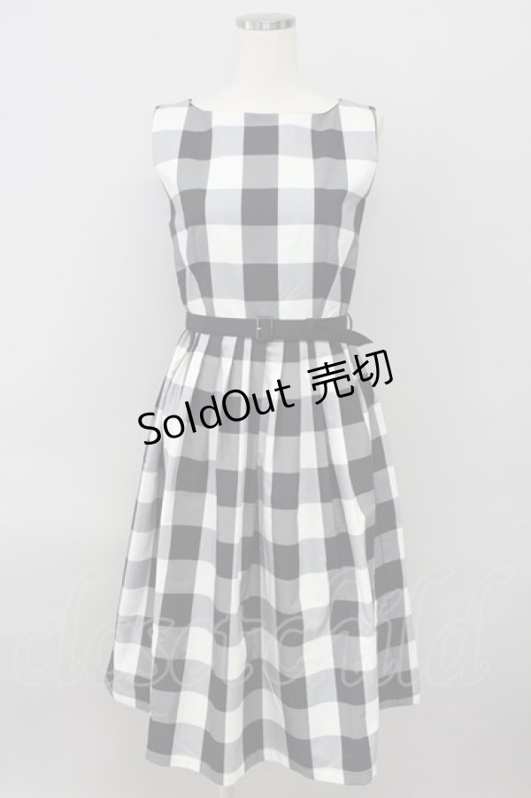 画像1: 【SALE】an another angelus / ブロックチェックノースリーブワンピース  黒Ｘ白チェック T-24-02-11-037-CA-OP-HD-ZT107 (1)