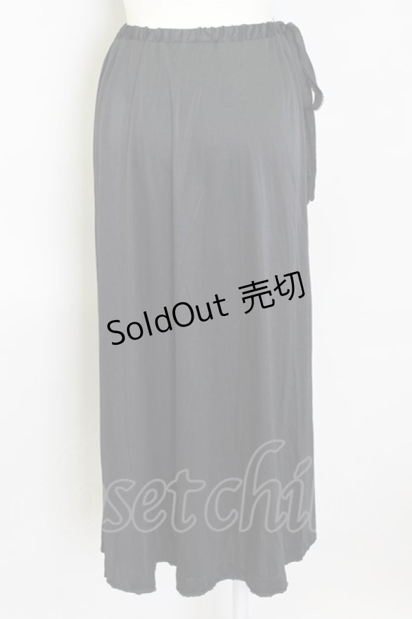 画像2: 【SALE】KANEKO ISAO / サテンスカート  黒 T-24-02-18-057-EL-SK-HD-ZT365 (2)