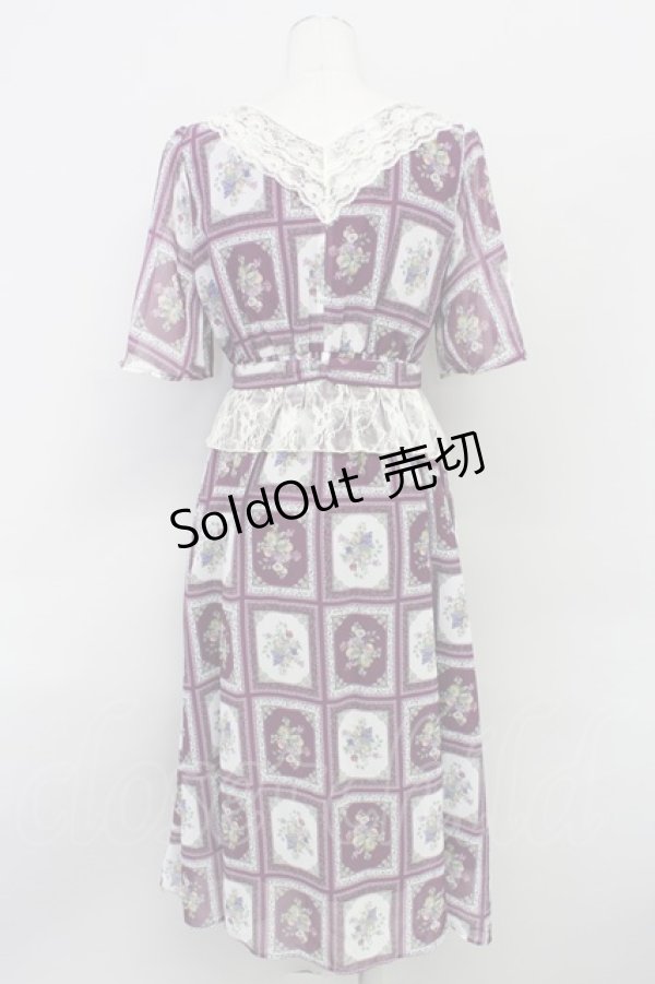 画像2: 【SALE】axes femme / フルーツアート柄ワンピース  パープルワイン T-24-03-13-025-AX-OP-AS-ZT412 (2)