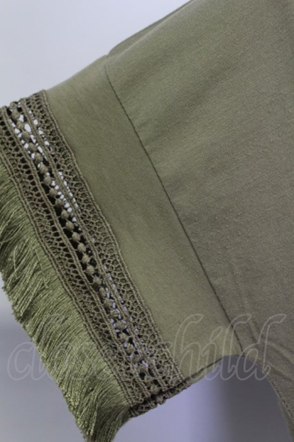 画像3: E hyphen world gallery PEACE / 袖フリンジプルオーバー  オリーブ T-24-03-21-015-LO-TO-IG-ZT127 (3)