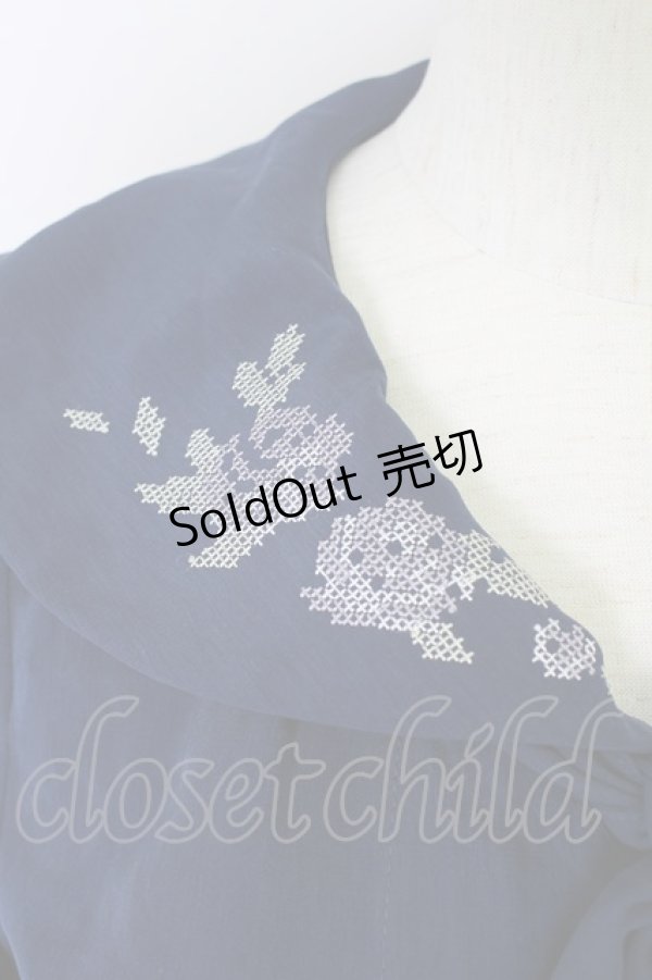 画像3: axes femme / sajou刺繍入Wボタンブラウス  ネイビー T-24-06-30-022-AX-BL-HD-ZI (3)