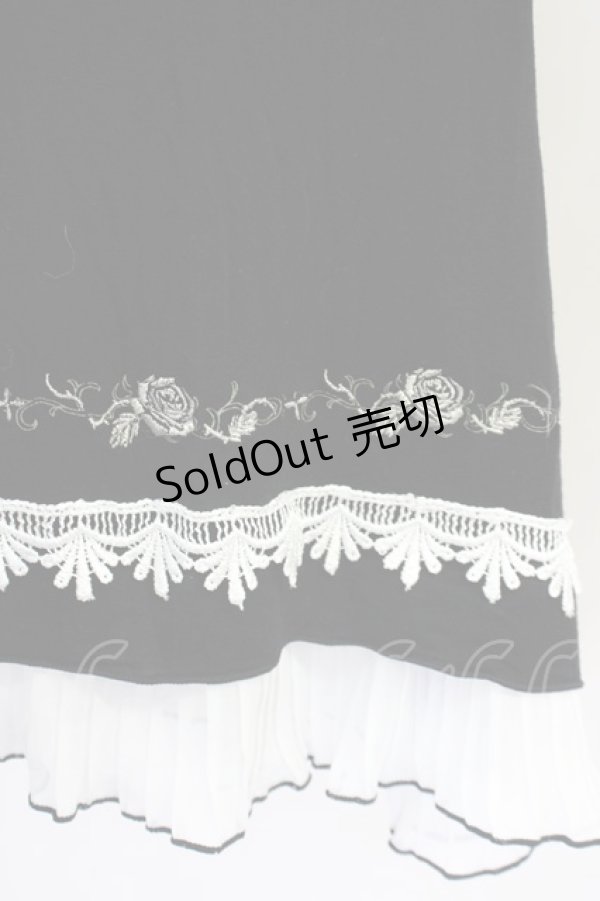 画像5: Ozz oneste /裾薔薇刺繍パフ袖ワンピース  黒 T-24-08-02-022-OO-OP-SZ-ZT337 (5)
