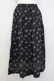 画像1: LOLITAその他(お買取対象外) / フラワープリントスカート  黒Ｘグレー T-25-02-06-029-LO-BL-SA-ZT435 (1)