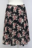 画像2: L'EST ROSE / ローズブーケプリントスカート  黒Ｘピンク T-25-02-06-031-LO-SK-SA-ZT435 (2)