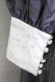 画像3: Faeriesdaffodil（海外ロリータブランド） / 襟刺繍長袖ワンピース XL グレーＸ白 T-25-02-21-025-LO-OP-SA-ZI (3)