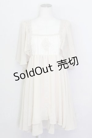 画像: axes femme / バタフライ袖楊柳チュニック  アイボリー T-25-02-23-007-AX-SK-SA-ZT