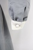 画像6: Fi.n.t / ミニブーケ刺繍クレリック衿ワンピース  グレー T-25-03-17-017-CA-OP-SA-ZI (6)