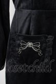 画像4: axes femme POETIQUE / ポケット刺繍ベロアワンピース  黒Ｘ白 T-25-03-17-020-AX-OP-SA-ZI (4)