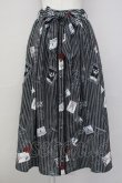 画像1: axes femme / ボン・ヴォヤージュ柄スカート  黒 T-25-03-20-022-AX-SK-SA-ZT058 (1)
