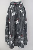 画像2: axes femme / ボン・ヴォヤージュ柄スカート  黒 T-25-03-20-022-AX-SK-SA-ZT058 (2)