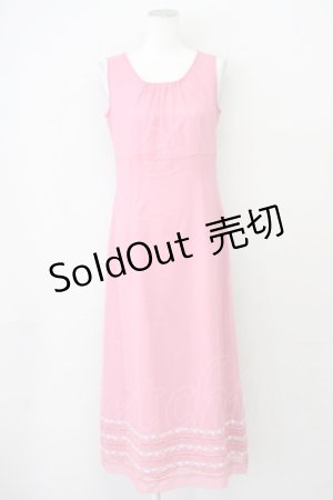 画像: 【SALE】L'EST ROSE / 裾梯子レース&花刺繍ワンピース  ピンク T-25-03-26-020-LO-OP-SA-ZT448