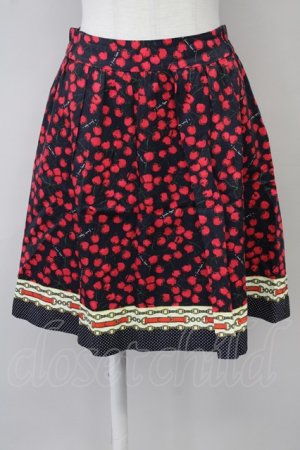 画像: Franche Lippee / チェリー柄スカート  黒Ｘ赤 T-25-03-26-026-LO-SK-SA-ZI