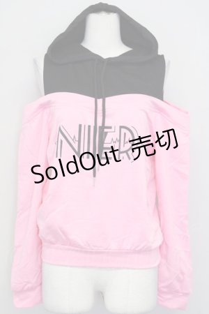 画像: NieR Clothing / フード付きオフショルカットソー  ピンクＸ黒 T-25-03-26-008-PU-TO-SA-ZI