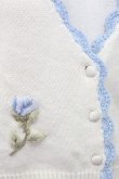 画像4: F&A / 蕾刺繍&スカラップVネックニット  アイボリー T-25-03-31-011-LO-TO-SA-ZT (4)
