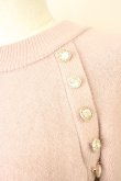 画像3: axes femme / アソート釦付スリット袖ニット  ピンク T-25-04-21-006-AX-TO-SA-ZI (3)