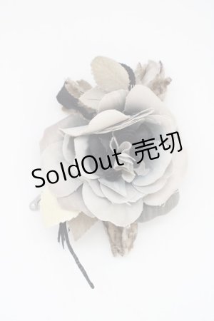 画像: WONDERFUL WORLD / バラコサージュパッチン止め  グレー T-25-04-25-018-LO-ZA-SA-ZT