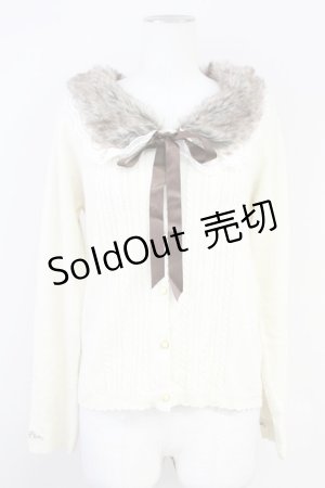 画像: axes femme / 袖刺繍ファーティペ付きカーディガン  アイボリーＸブラウン T-25-05-16-022-AX-TO-SA-ZT
