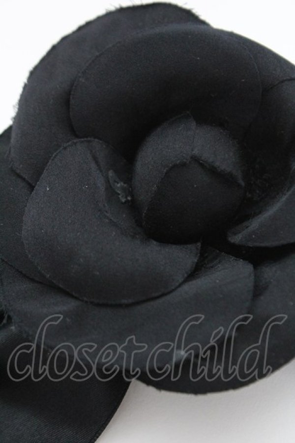 画像4: INGEBORG / カメリアリボンコサージュ  クロ T-25-06-28-016-LO-AC-OW-ZT432-F004 (4)