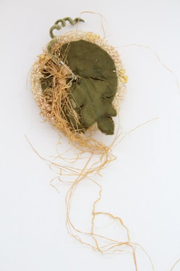 画像2: KANEKO ISAO / ベロアローズコサージュ  ベージュ系 T-25-06-28-021-EL-AC-OW-ZT-K015 (2)