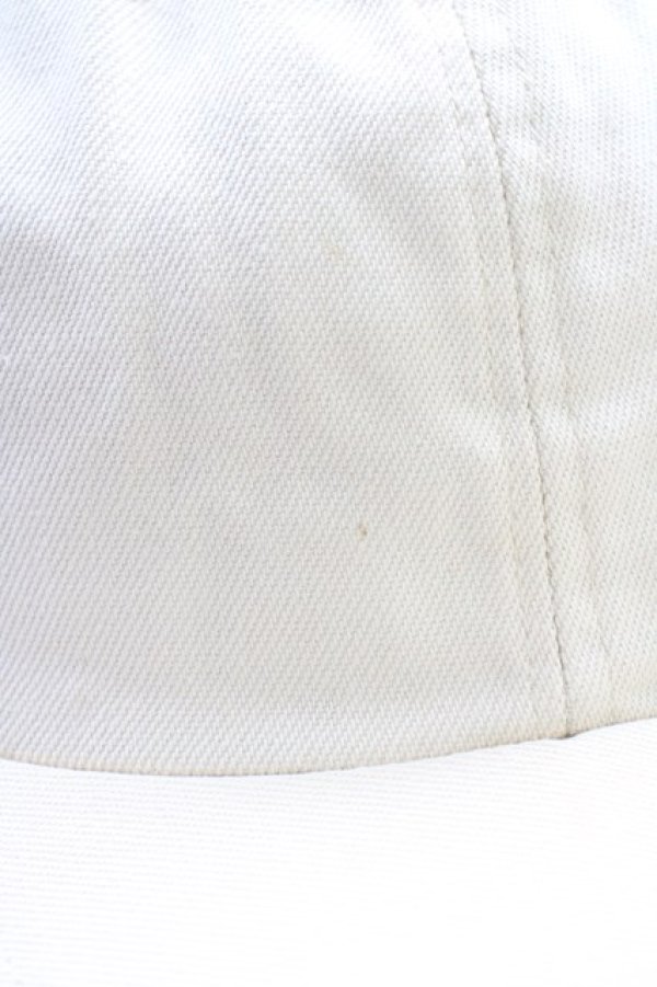 画像5: Karl Helmut / ワッペン使いキャップ  アイボリー T-25-06-29-006-EL-AC-OW-ZT-K007 (5)