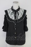 画像1: LOLITAその他(お買取対象外) / レースヨーク肩空きブラウス M ブラック T-25-07-22-008-LO-BL-SA-ZT (1)