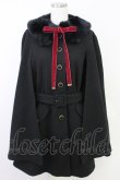 画像1: axes femme / ファー襟付ケープコート  ブラック T-25-07-31-001-AX-JA-SA-ZT (1)